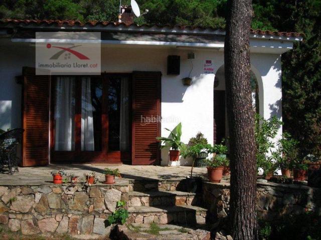 Casa en venta en Lloret de Mar, Canyelles Costa Brava. Urb. Font de Sant Llorenç LICENCIA TURISTICA! Vistas Mar. Casas Lloret de.