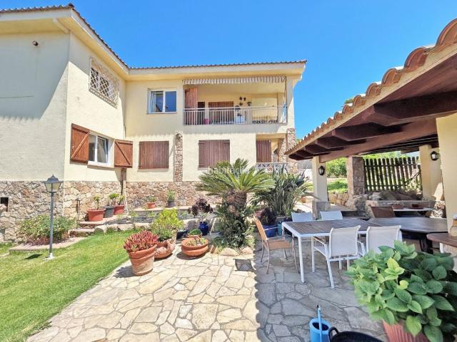 Casa en venta en Lloret de Mar, Canyelles Costa Brava. Vistas al mar y cerca de la playa. Casas Lloret de.