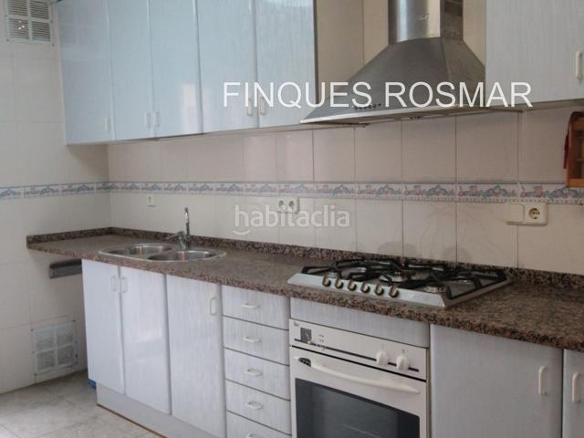 Casa en venta en Lloret de Mar, Centre Costa Brava. ESPECTACULAR CASA EN SEGUNDA LINEA DE MAR CON LOCAL COMERCIAL y ASCENSOR. Casas Lloret de.