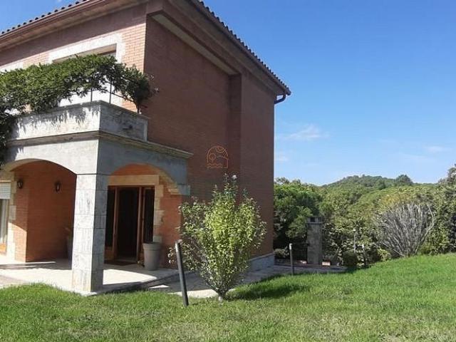 Chalet en venta en Lloret de Mar, de 200 m² 4 habitaciones por 731.745
