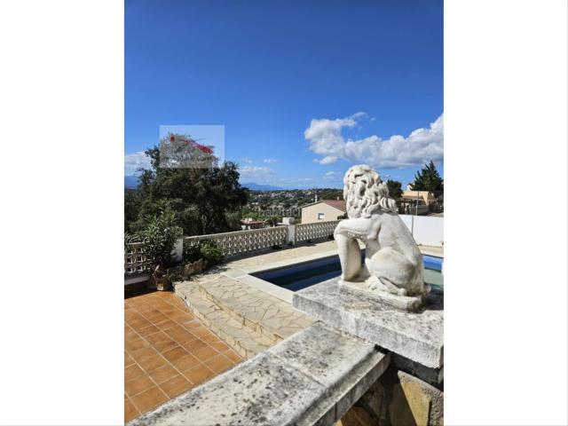 Casa en venta en Lloret de Mar, Lloret Residencial Montlloret Costa Brava. Casa muy amplia 5 habitaciones. Casas Lloret de.