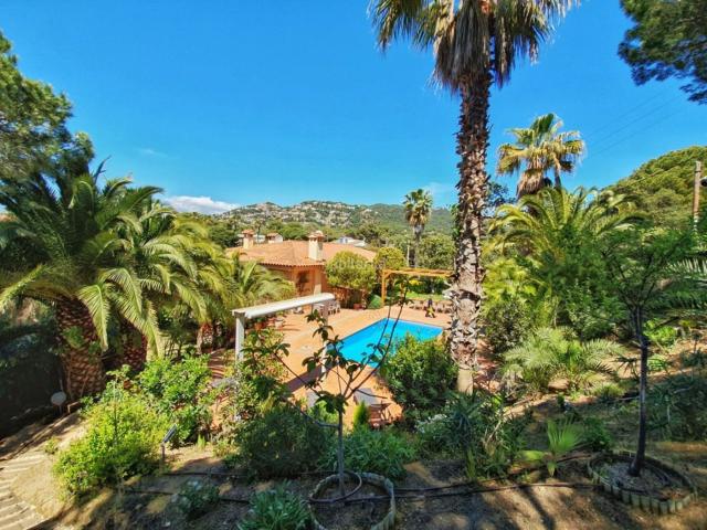 Casa en venta en Lloret de Mar, Montgoda Costa Brava. Chalet en avenida costa llevant 25 Lloret de Mar. Casas Lloret de.