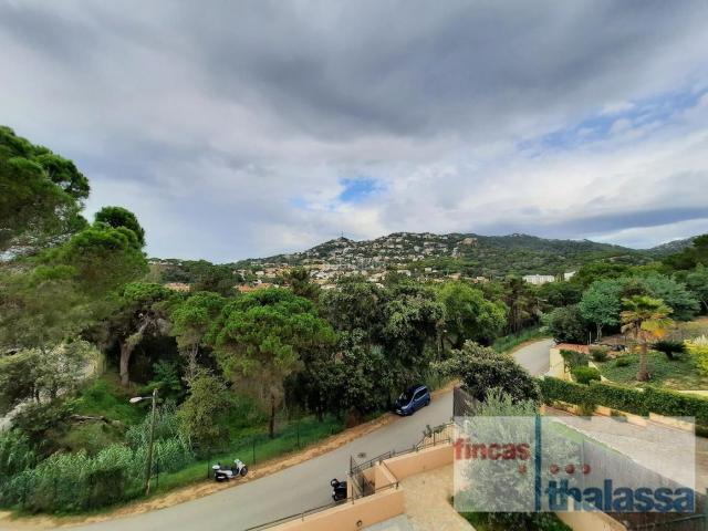 Casa en venta en Lloret de Mar, Montgoda Costa Brava. GRAN CASA CON 3 VIVIENDAS INDEPENDIENTES. Casas Lloret de.