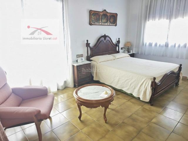 Casa en venta en Lloret de Mar, Mas Baell Can Carbó Costa Brava. 2 CASAS juntas VISTAS AL MAR calle Puig den Pla. Dentro de población! a 2 min andando del centro de Lloret de mar. Casas Lloret de.