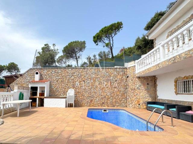 Casa en venta en Lloret de Mar, Serra Brava Costa Brava. Dos viviendas independientes en parcela de 766m2, en Serra Brava, Lloret de Mar. Casas Lloret de.