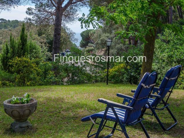 Casa en venta en Lloret de Mar, Serra Brava Costa Brava. ENCANTADORA VIVIENDA CON VISTAS AL MAR Y A LA MONTAÑA. Casas Lloret de.