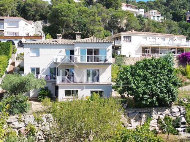 Casa en venta en Lloret de Mar, Roca Grossa Costa Brava. Casa con apartamento independiente. Casas Lloret de.