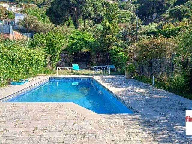 Casa en venta en Lloret de Mar, Roca Grossa Costa Brava. CASA CON LICENCIA TURÍSITCA Y VISTAS AL MAR. Casas Lloret de.