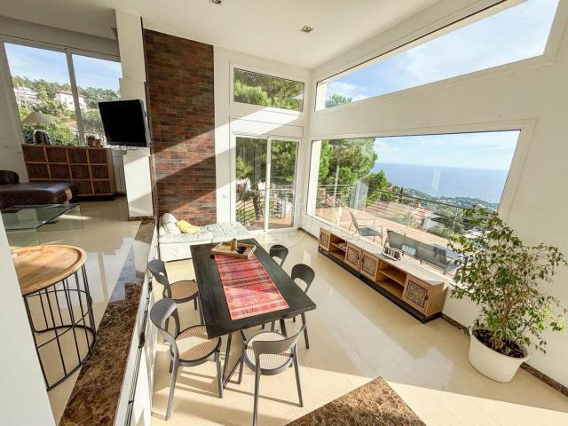 Casa en venta en Lloret de Mar, Roca Grossa Costa Brava. Se vende casa en Roca Grossa. Casas Lloret de.