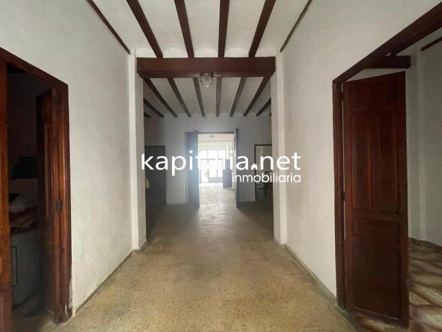 Casa en venta en Llosa de Ranes. Casa con amplia terraza en La Llosa de Ranes. Casas Llosa de.