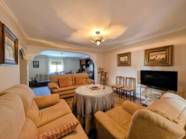 Casa en venta en Loja. Casa en venta en Ventorros de la Laguna, 6 dormitorios. Casas.