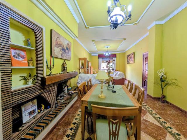 Casa en venta en Loja. Casa en venta en Centro, 5 dormitorios. Casas.