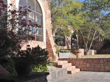 Casa en Venta en Loma Dorada ideal para inversionistas T.1413 m2 C. 512