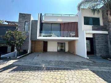 Casa en Venta en Lomas de Angelopolis Zona Azul