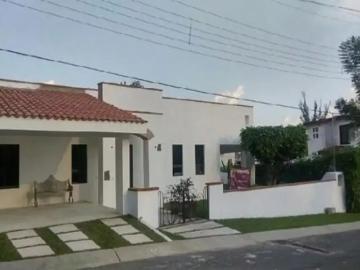 Casa en venta en Lomas de Cocoyoc, Atlatlahucan, Morelos