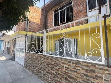 CASA en VENTA en LOMAS DE LA PISCINA