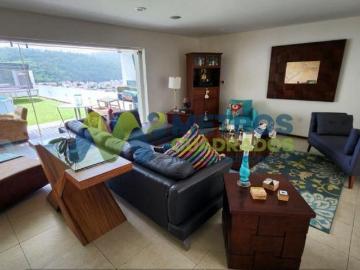 CASA en VENTA en LOMAS de las AMERICAS SUR