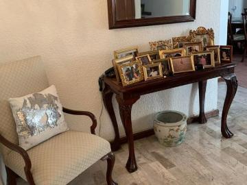 CASA EN VENTA EN LOMAS DE QUERÉTARO