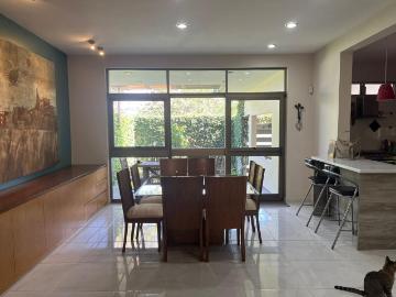 Casa en venta en Lomas del Crest?n. 5 Rec?maras con ba?o + roof top con vista a la ciudad