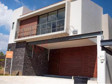 Casa en Venta en Lomas del Molino II Acceso controlado