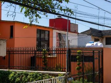 Casa en venta en Lomas Estrella, Iztapalapa