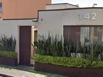 Casa en venta en Lomas Estrella, Iztapalapa en calle de Cinematografistas # 342