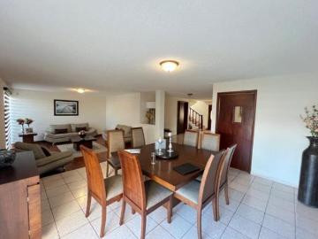 Casa en venta en Lomas 4ta en San Luis Potosi con 4 Habitaciones y perfecto estado de conservación