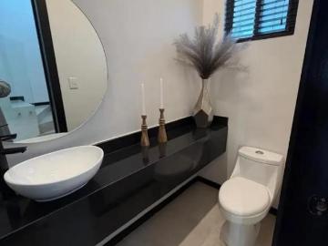 Casa en Venta en Los Viñedos, Torreón: 3 Recámaras y Amenidades