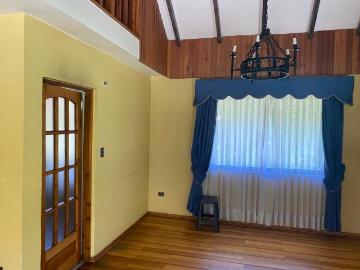 Casa en Venta en Los Ángeles 5 dormitorios 4 baños