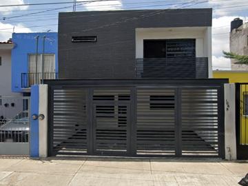 Casa en venta en Los Arrayanes, Guadalajara, Jalisco