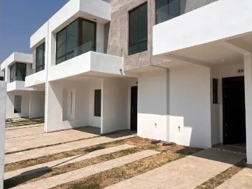 Casa en venta en Los Héroes Chalco, Chalco, México