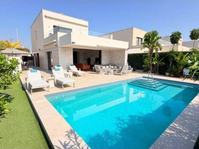 Casa en Venta en Los Montesinos