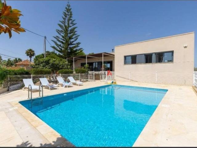 Casa en Venta en Los Montesinos