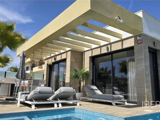 Casa en Venta en Los Montesinos