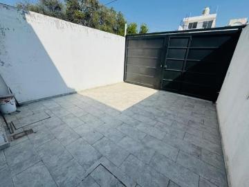casa en venta en LOS MURALES por Libramiento cerca de Brisas del Lago