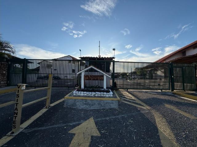 CASA EN VENTA EN LOS NARANJOS LA ROSALEDA BARQUISIMETO