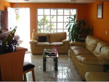 Casa en venta en Los Pilares, Puebla, Puebla