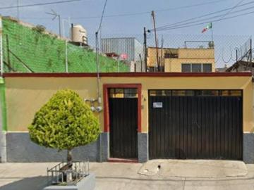 Casa en venta en Los Reyes Acaquilpan