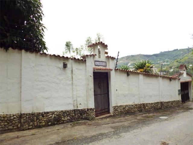Casa en Venta en Los Robles, Caracas