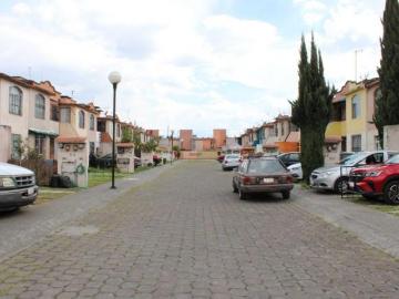 Casa en Venta en Los Sauces, Toluca ¡ Excelente Ubicación y Gran Plusvalía ¡