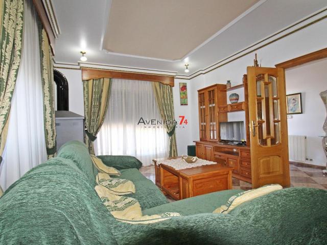 Casa en venta en Lorca, Escucha. CHALET DE 3 PLANTAS EN PURIAS REF 417. Casas.
