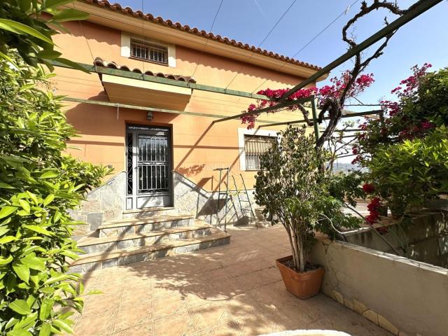 Casa en venta en Lorca, Tercia. EL CHALET QUE LO TIENE TODO EN TERCIA ESPACIO, POTENCIAL Y A UN PASO DE LORCA!. Casas.