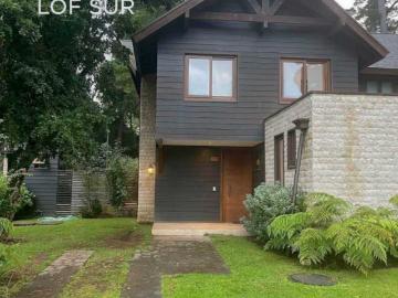 Casa en Venta en Pucón 4 dormitorios 4 baños