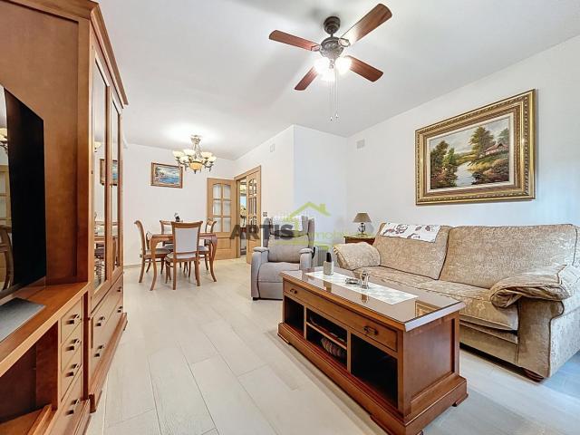 Casa en venta en Puente Genil. Casa con elevador. Casas Puente.