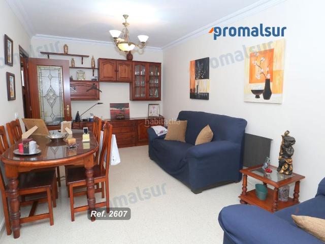 Casa en venta en Puente Genil. Casa en venta en Piscina, 4 dormitorios. Casas Puente.