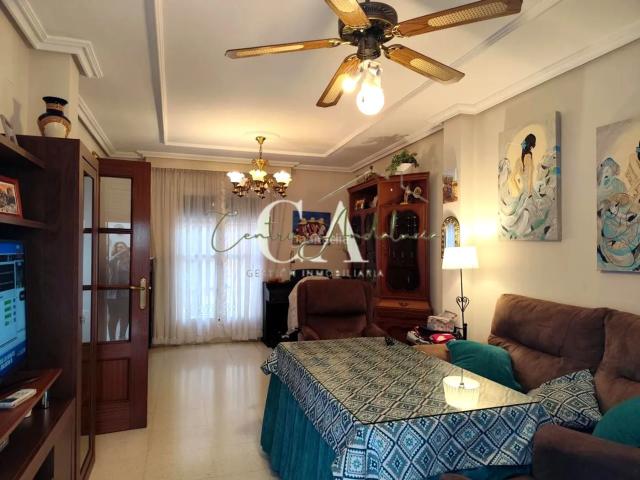 Casa en venta en Puente Genil. Casas Puente.