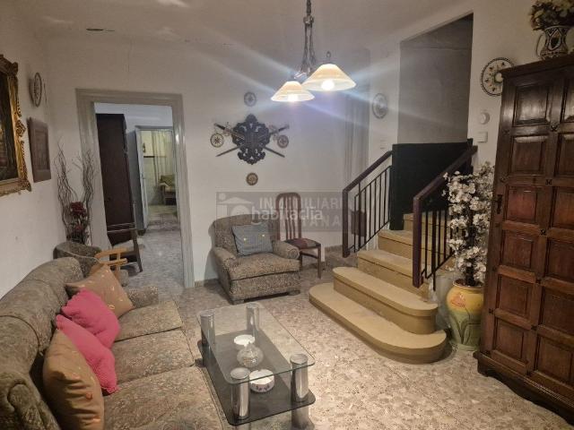 Casa en venta en Puebla de Almoradiel La. Casa 6 habitaciones Venta La Puebla de Almoradiel. Casas Puebla de Almoradiel.
