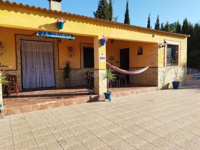 Casa en venta en Puebla de los Infantes La. Preciosa casa con parcela y piscina en la Puebla de los Infantes! TIENE ESCRITURAS. Casas Puebla de los Infantes.