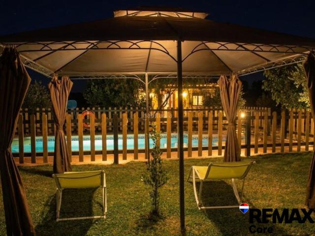 Casa en venta en Puebla de Obando. Casa Rural en venta con Licencia Turística en vigor Finca con 2 viviendas, 6 dormitorios y piscina en Puebla de Obando Badajoz. Casas Puebla de.