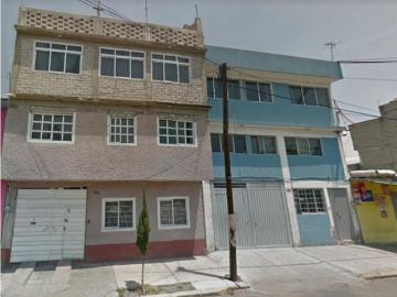 Casa en venta en Pueblo Santa Martha Acatitla, Iztapalapa, Ciudad de México